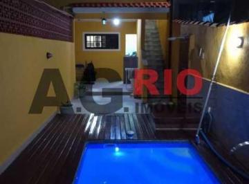 Casa · 88m² · 2 Quartos · Casa de Vila - Linear / Residencial / Pechincha