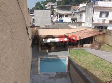 Casa · 215m² · 2 Quartos · 10 Vagas · CASA CONSTRUÍDA EM TERRENO 12X40 ÁREA TOTAL DE 480 METROS.