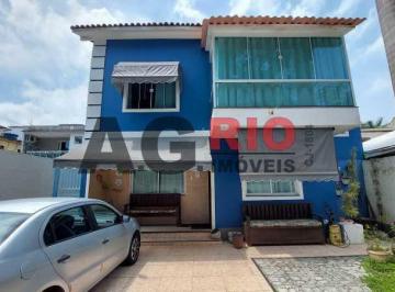 Casa · 214m² · 2 Quartos · 3 Vagas · Casa à venda - em Taquara