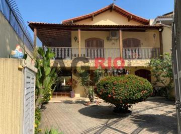 Casa · 437m² · 4 Quartos · 4 Vagas · Casa em Condomínio - Duplex / Residencial / Vila Valqueire