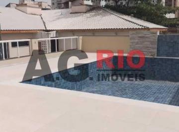 Apartamento · 61m² · 2 Quartos · 1 Vaga · COM ELEVADOR - APTO 2 QTS - VARANDA - PRÓXIMO BRT