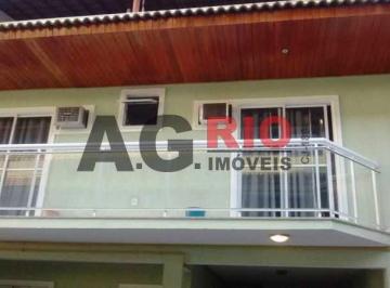 Casa · 94m² · 3 Quartos · 2 Vagas · Casa em Condomínio - Triplex / Residencial / Vila Valqueire