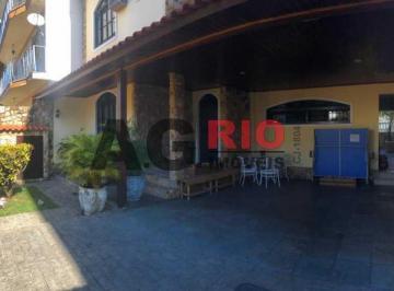 Casa · 250m² · 4 Quartos · 2 Vagas · Casa em Condomínio -  / Residencial / Vila Valqueire