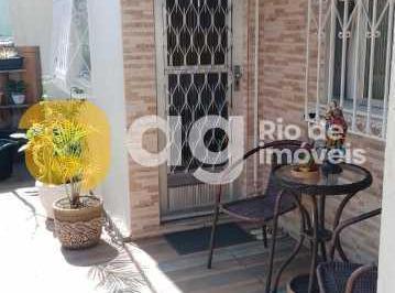 Casa · 90m² · 2 Quartos · 1 Vaga · CASA TODA REFORMADA EM CONDOMÍNIO