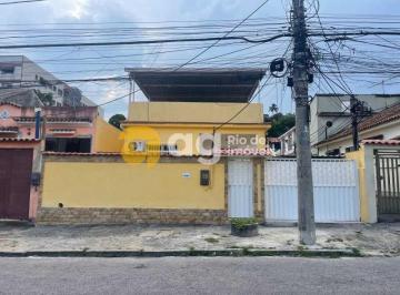 Casa · 123m² · 3 Quartos · 2 Vagas · Casa de rua :  / Residencial / Praça Seca