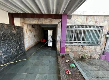 Casa · 206m² · 3 Quartos · 3 Vagas · Sobrado em Osvaldo Cruz