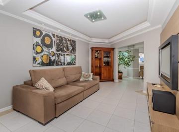 Apartamento · 132m² · 3 Quartos · 2 Vagas · Apartamento à venda no Centro em Balneário Camboriú.