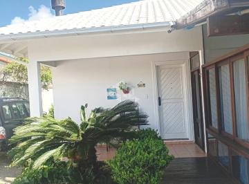 Casa · 90m² · 4 Quartos · 2 Vagas · Casa à Venda nos Ingleses com 3 Dormitórios em Florianópolis
