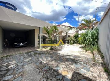 Casa · 201m² · 4 Quartos · 4 Vagas · Casa Padrão em Belo Horizonte