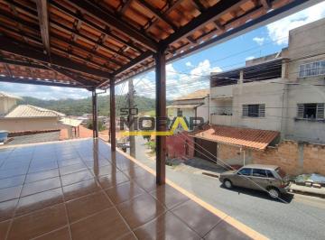 Casa · 235m² · 4 Quartos · 2 Vagas · Casa Padrão em Santa Luzia