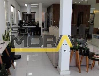 Casa · 300m² · 4 Quartos · 2 Vagas · Casa Padrão em Contagem
