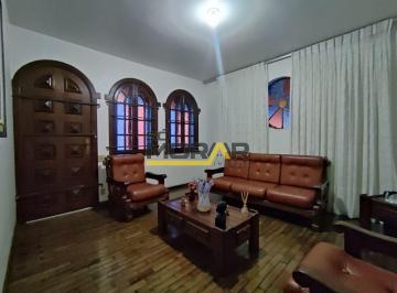 Casa · 210m² · 4 Quartos · 4 Vagas · Casa Padrão em Belo Horizonte