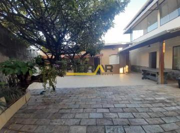 Casa · 300m² · 3 Quartos · 5 Vagas · Casa Padrão em Belo Horizonte