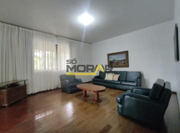 Casa · 330m² · 5 Quartos · 4 Vagas · Casa Padrão em Belo Horizonte