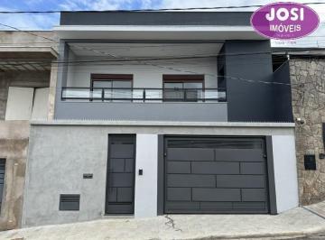 CENTRO · Casa para venda com 3 suítes, 243 m² de construção, no Centro de Alfenas/MG