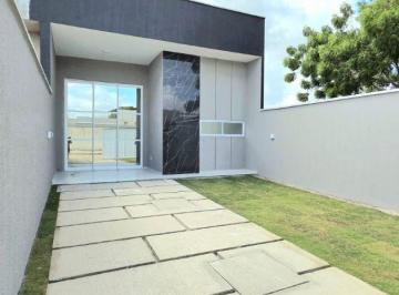 Casa de 3 quartos, Eusébio · Casa Plana no Eusébio com 3 Quartos, sendo 3 Suítes. 100% Porcelanato. Há Apenas 5min do Centro.