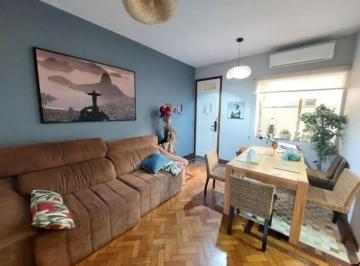 Apartamento de 2 quartos, Rio de Janeiro · Flamengo, frente ao metrô e junto ao farto comércio. Sala e 2 Quartos, modernizado> VEJA