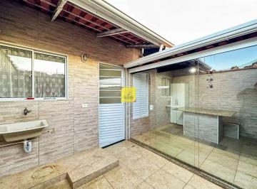 Casa de 2 quartos, Juiz de Fora · Casa linear 2 quartos em condomínio fechado, Borboleta.
