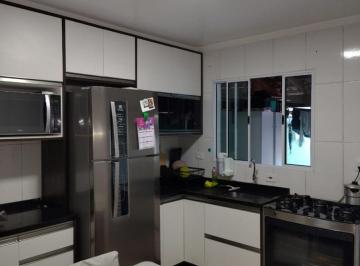 Casa de 2 quartos, São Paulo · Sobrado a Venda 108m² - Com 2 Quartos e 2 banheiros - 2 Vagas Garagem - Parque Fernanda