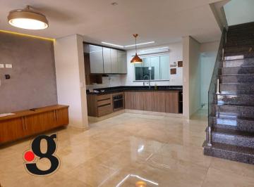 Casa · 178m² · 3 Quartos · 2 Vagas · Sobrado Espaçoso e Completo – Ideal para Sua Família! 