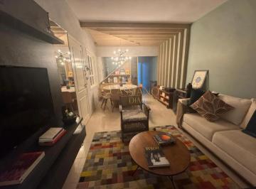 Casa · 130m² · 3 Quartos · 2 Vagas · Sobrado à venda de 110m² | 03 dormitórios, sendo 01 suíte e 02 vagas de garagem | Jardim das Industr
