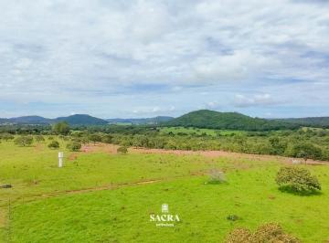 Rural de 3 quartos, Unaí · Fazenda beira de pista a 22km de unai, 90 hectares e com pasto formado