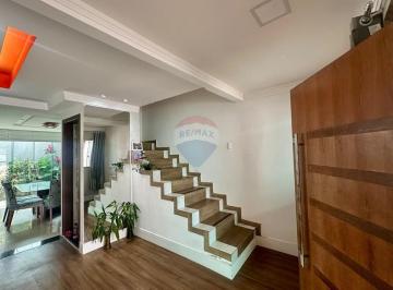 Casa · 176m² · 3 Quartos · Sobrado no Setor Habitacional Por do Sol aceita permuta