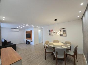 Apartamento · 88m² · 2 Quartos · 1 Vaga · Dois dormitórios em frente à praia. Portaria 24hs. Reformado