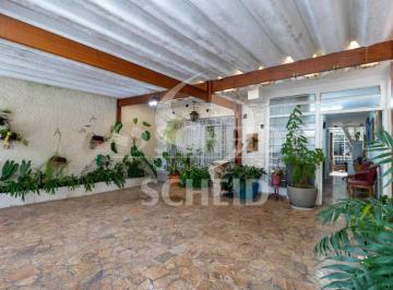 Casa · 266m² · 4 Quartos · 2 Vagas · Casa á Venda no Alto da Boa Vista com 266m², 4 quartos sendo 1 suíte, 2 vagas.