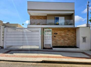 FACHADA · Excelente casa á venda no bairro Jardim Caldense em Poços de Caldas MG.