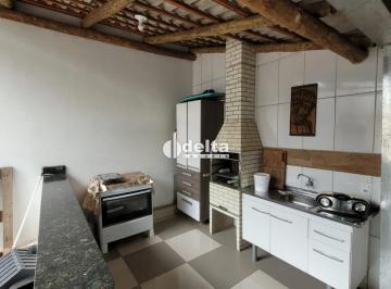 Apartamento · 118m² · 4 Quartos · 2 Vagas · Apartamento com 4 quartos sendo 1 suite disponível para locação no bairro Jardim Europa em Uberlândi