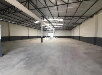 Comercial · 600m² · 7 Vagas · Galpão disponível para venda ou locação no bairro Bom Jesus em Uberlândia-MG.