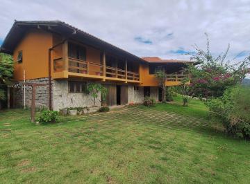 Casa · 263m² · 5 Quartos · 4 Vagas · Casa exclusiva de frente para o mar na Praia da Vigia