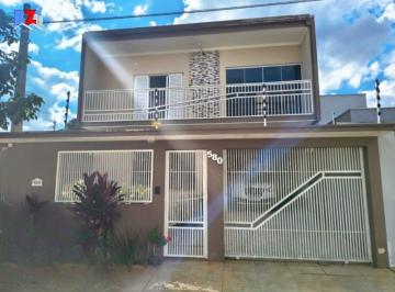 Casa · 200m² · 3 Quartos · 4 Vagas · Sobrado na Vila dos Ipês, Boituva/SP