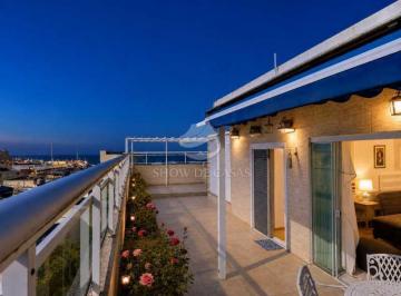 Apartamento · 200m² · 3 Quartos · 1 Vaga · Cobertura Duplex reformada, vista para o Mar, Copacabana - Rio de Janeiro