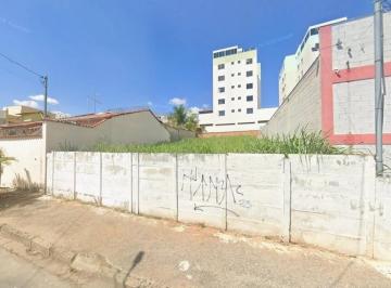 Terreno · 372m² · Lote plano no bairro Arvoredo, excelente opção para investidor!