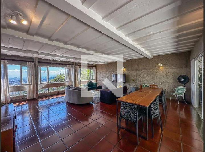 Foto do imóvel - Casa mobiliada em Santa Teresa para aluguel, 4 quartos, 2 suítes, jardim, quintal e.