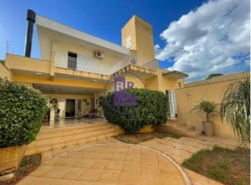 Casa · 256m² · 3 Quartos · 4 Vagas · Sobrado a venda em Cambe com 3 dormitorios sendo 1 suite.