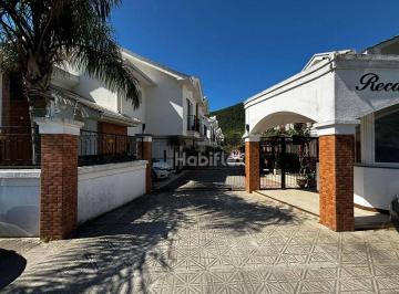 4186acb87eb05bbe5ab6f05f55dd2183a486d3ae · Casa com 2 dormitórios à venda - Pântano do Sul - Florianópolis/SC