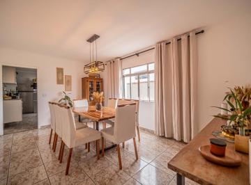 0857149f-afb2-4b0a-9d4d-a649ffae441a · Espetacular casa para venda em Jardim Monte Kemel com 3 quartos, sendo 1 suíte, 172m²
