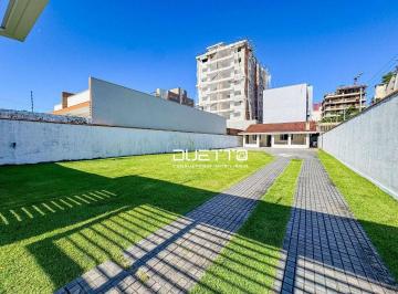 9bed4f71e8c61eaadb8462807e45a8e3652d6f13 · Casa à venda, 100 m² por R$ 2.200.000,00 - Caiobá - Matinhos/PR