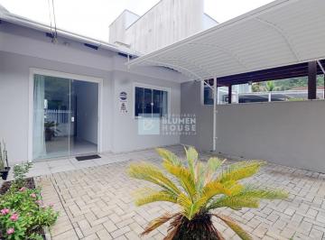 Casa · 60m² · 2 Quartos · 1 Vaga · Casa térrea com amplo espaço de terreno no bairro Fortaleza Alta!
