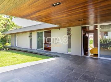 Casa · 305m² · 3 Quartos · 4 Vagas · Casa à venda - em Santa Felicidade