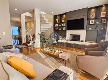 quinta vila real - sala estar / tv / lareira · Casa de alto padrão à venda no condomínio Quinta da Vila Real, Granja Viana, 3 suítes, 4 vagas e 260