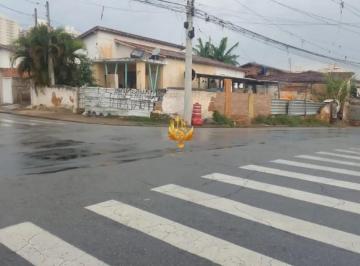 Foto 01 · Imperdível oportunidade de adquirir casa com 2 quartos, 1 sala, 2 banheiros e 4 vagas de garagem na 