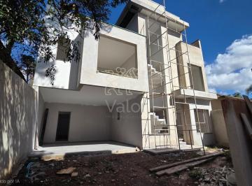 Casa · 185m² · 3 Quartos · 2 Vagas · Sobrado Novo nas Mercês – Alto Padrão em Bairro Nobres