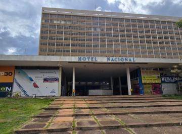 Comercial , Brasília · Loja com 3 pavimentos em galeria do hotel nacional