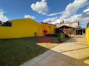 Casa · 165m² · 3 Quartos · 10 Vagas · Linda casa mobiliada para locação situada no bairro Lindóia- 165m²!