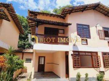 Foto 02 · Casa em Condomínio à Venda em Niterói-RJ, Bairro Baldeador - 3 Quartos, 1 Suíte, 105m², 2 Vagas de G