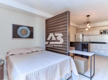 Apartamento de 1 quarto, Curitiba · Studio para alugar, 42 m² por R$ 2.300/mês - Centro - Curitiba/PR